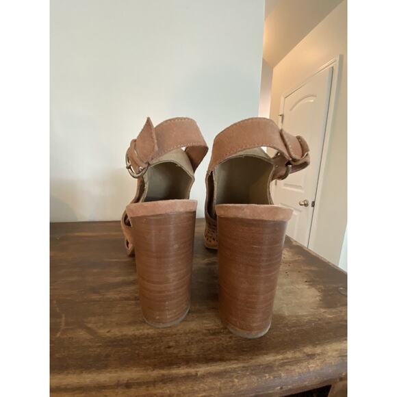 Nine West Women’s Suede Piomboo Heeled Ankle Strap Sandals Camel Brown Size 10 - Picture 4 of 7